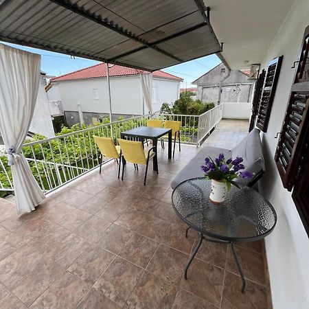 Apartmani Ana Juricev Vodice Eksteriør billede