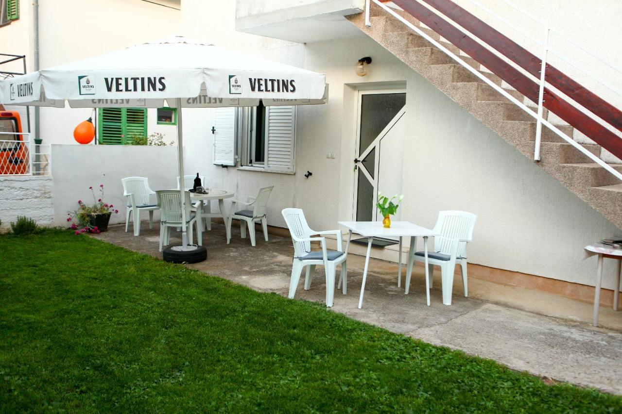 Apartmani Ana Juricev Vodice Eksteriør billede