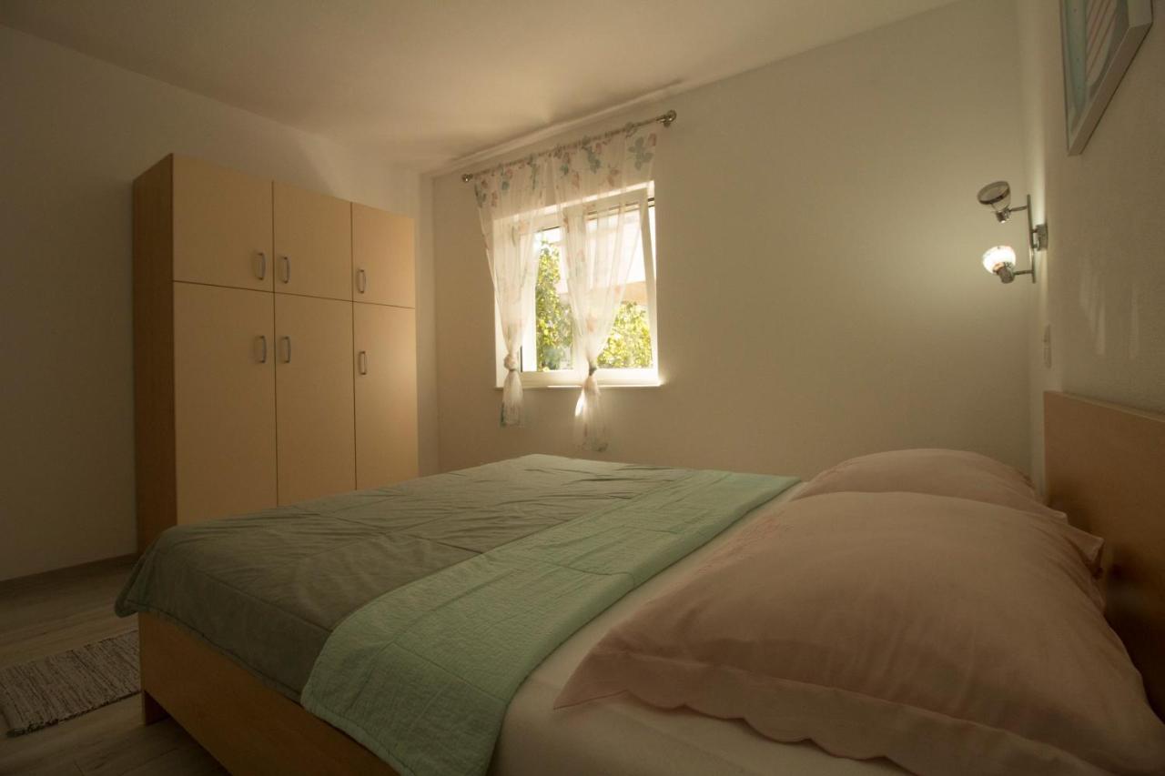Apartmani Ana Juricev Vodice Eksteriør billede