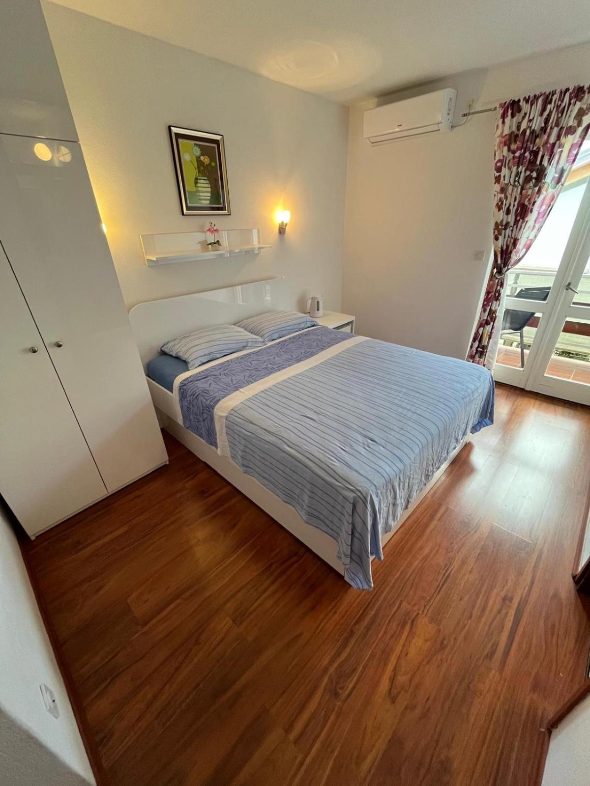 Apartmani Ana Juricev Vodice Eksteriør billede