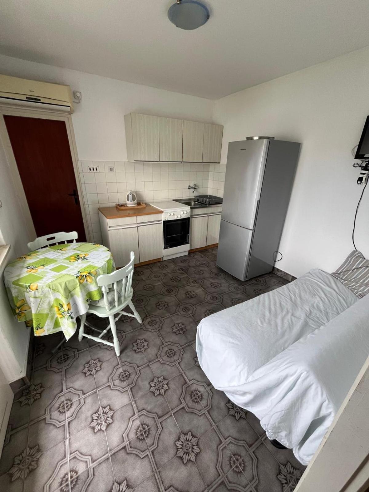 Apartmani Ana Juricev Vodice Eksteriør billede