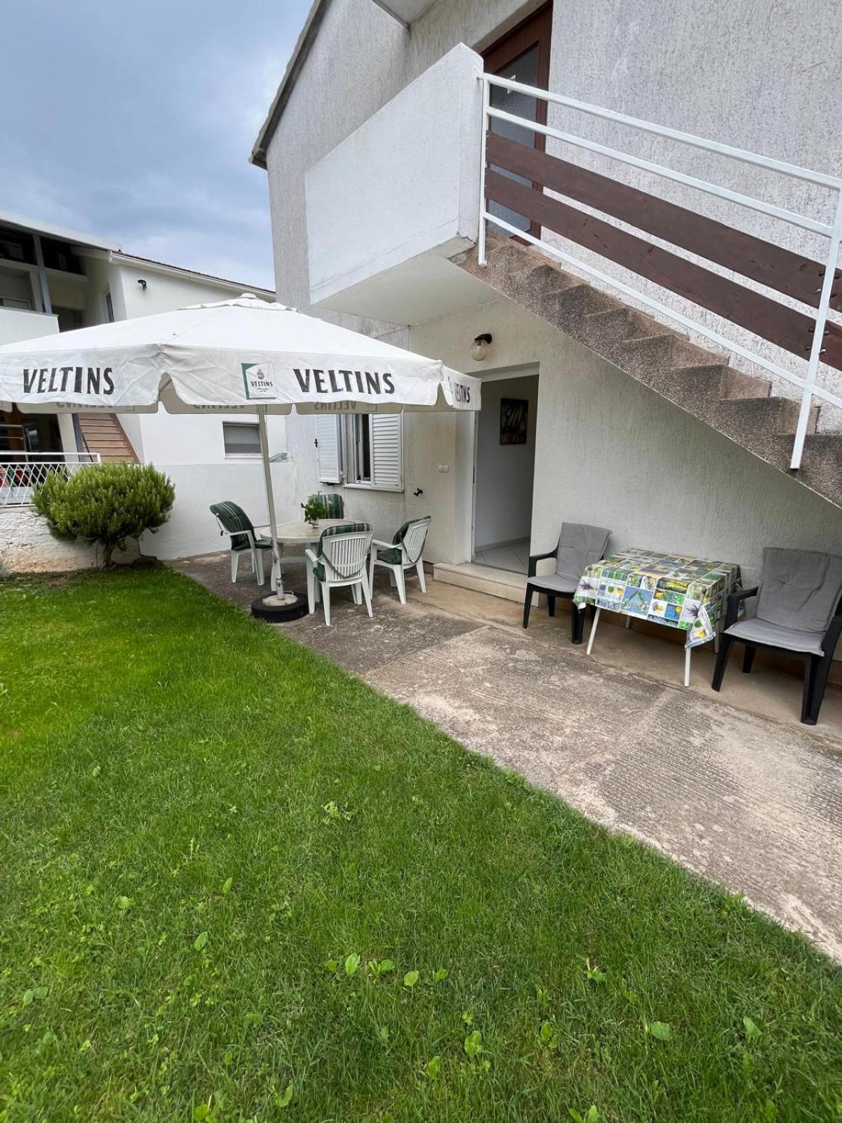 Apartmani Ana Juricev Vodice Eksteriør billede