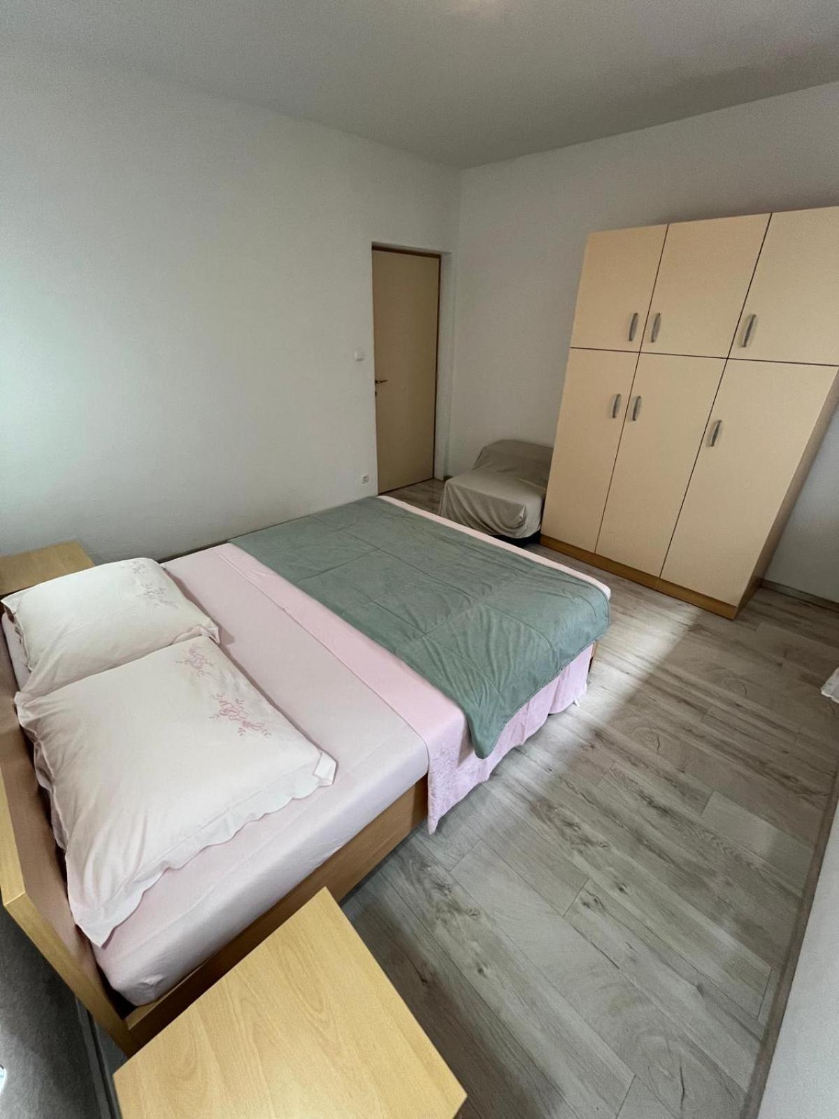 Apartmani Ana Juricev Vodice Eksteriør billede