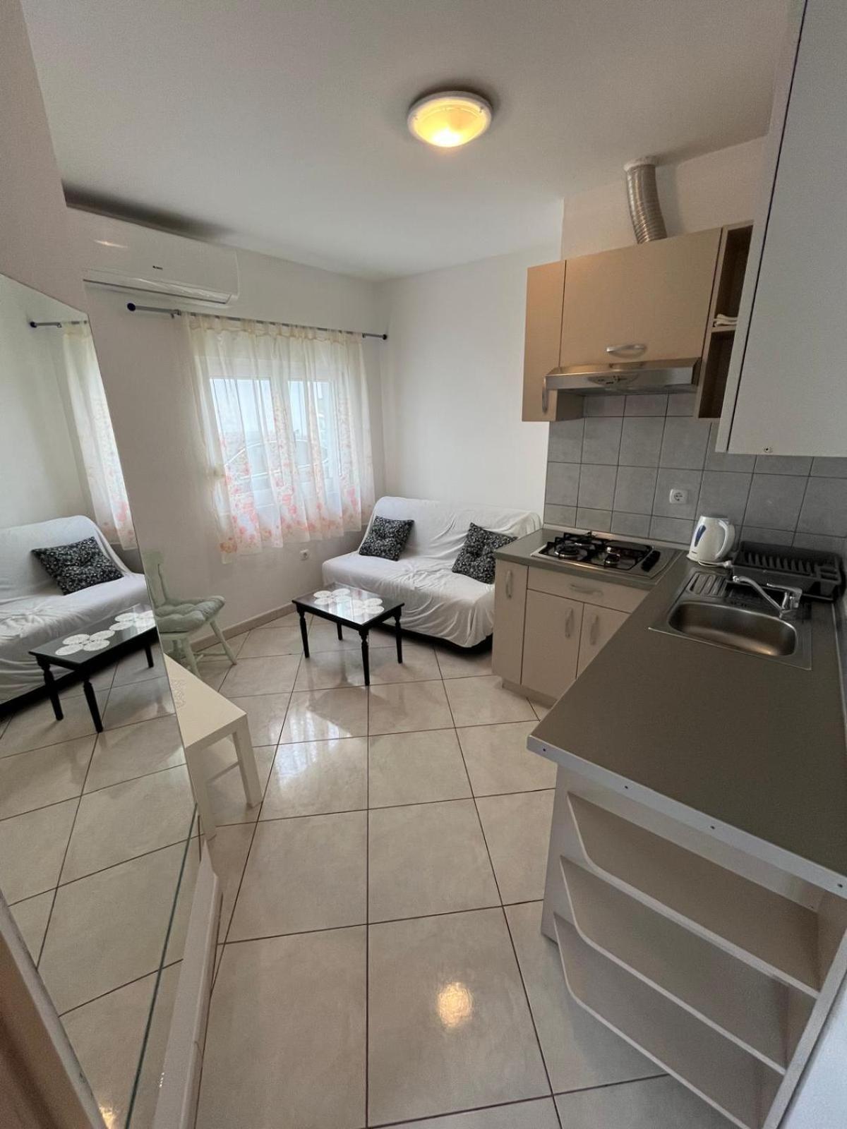 Apartmani Ana Juricev Vodice Eksteriør billede